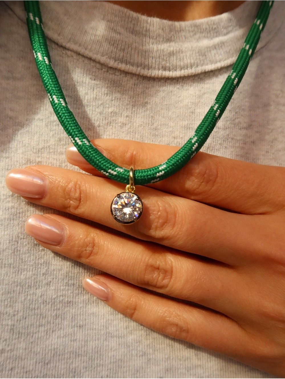 cupcakes & cashmere Cher Georgian Cz Pendant On Paracord NEW - Picture 3 of 6